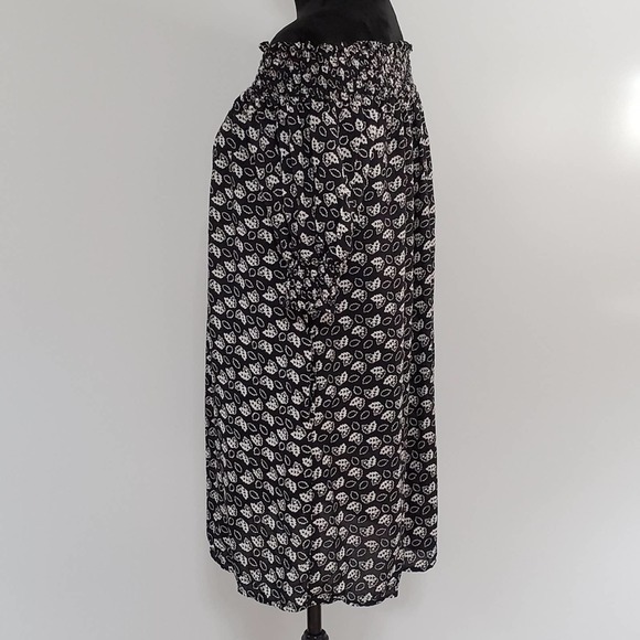 Chelsea & Theodore Off the ShoulderDress - Picture 2 of 5